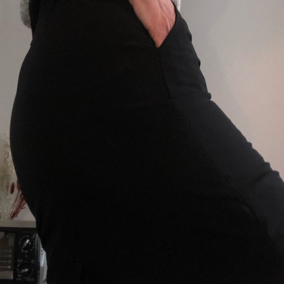 Pencil Skirt NWTs Black Vintage Graffiti Size 6 - Picture 3 of 14